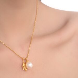 Pinecone Pearl Necklace